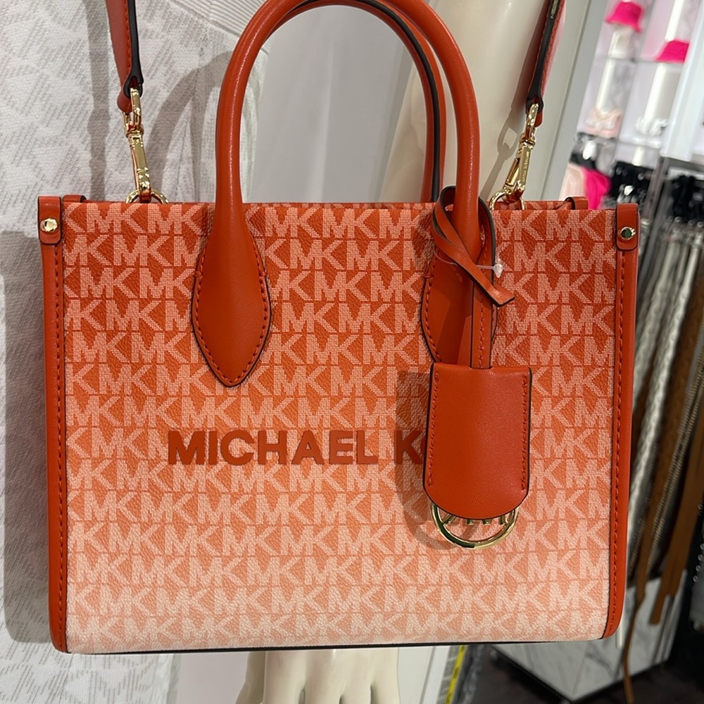 Michael Kors Mirella Small Ombré Signature Logo Crossbody XBODY Shopper Bag
NWT - Picture 15 of 16